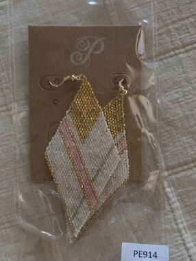 GOLD PINK CREAM BEADED EARRINGS